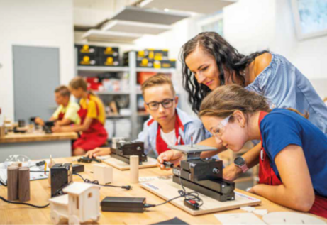 Makerspace for wood with 10 kids aged 8 years