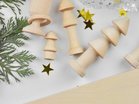 christmas trees out of lime wood made with playmake