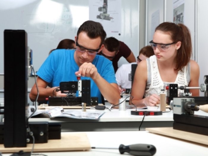 Makerspace metal