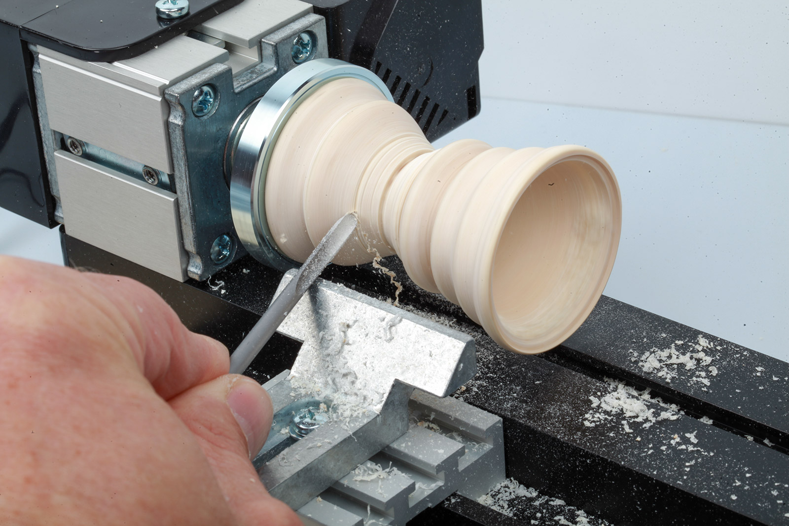 UNIMAT MetalLine wood lathe in action